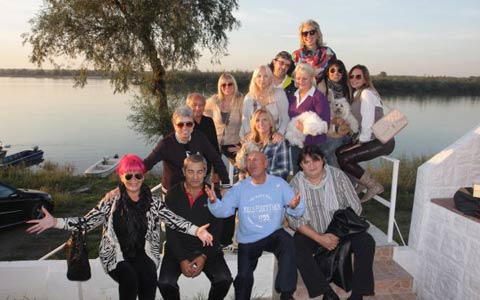 Lepa Brena отпразнува рождения си ден на Дунава