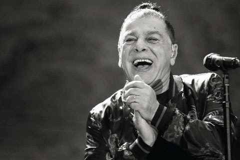 Почина Aki Rahimovski, фронтменът на „Parni valjak“