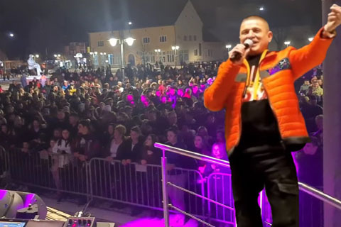 Благотворителен концерт: Baja Mali Knindža събра 5000 души в Апатин